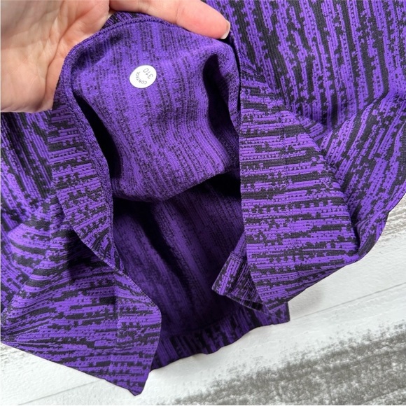 Athleta Flurry Elemental Turtleneck Purple Black Print Women’s Size XS - Picture 14 of 15